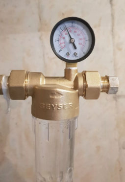 Гейзер Бастион 112 с манометром для холодной воды 1/2
